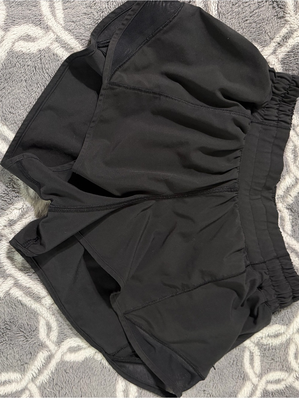 Lululemon Hotty Hot Shorts Black Size 2 2.5”